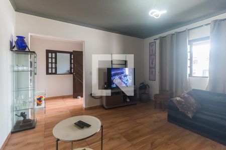 Sala de casa para alugar com 2 quartos, 80m² em Conjunto Habitacional Sao Sebastiao, Mogi das Cruzes