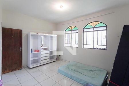 Quarto 1 de casa para alugar com 3 quartos, 220m² em Planalto, Belo Horizonte