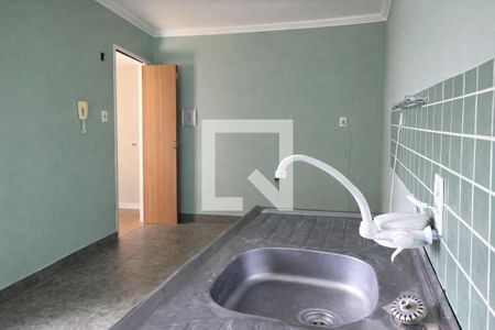 Cozinha de apartamento para alugar com 1 quarto, 43m² em São João, Porto Alegre