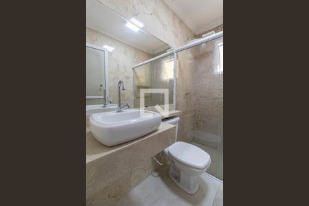 Banheiro Suíte  de casa para alugar com 3 quartos, 200m² em Parque Cisper, São Paulo