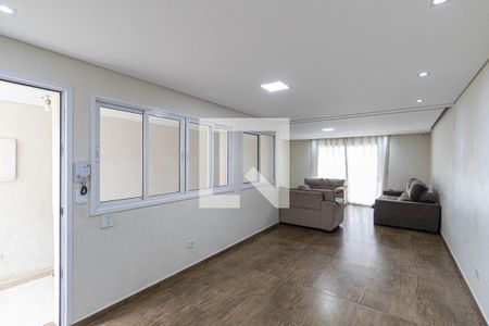 Sala de casa para alugar com 3 quartos, 200m² em Parque Cisper, São Paulo