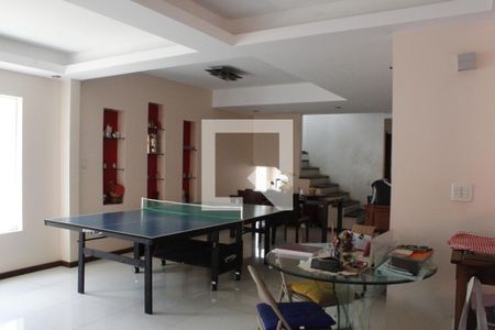 Casa de Condomínio à venda com 4 quartos, 970m² em Jacarepaguá, Rio de Janeiro