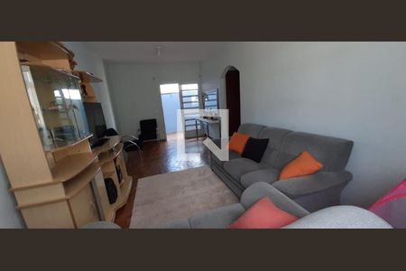 Casa à venda com 3 quartos, 275m² em Balneário São Francisco, Diadema
