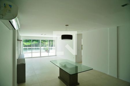 Sala de apartamento à venda com 3 quartos, 310m² em Barra da Tijuca, Rio de Janeiro