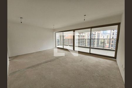 Apartamento à venda com 4 quartos, 213m² em Cerqueira César, São Paulo