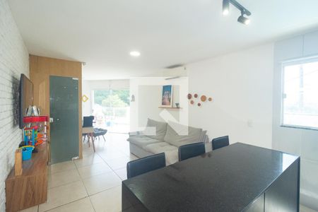 Sala/Cozinha de casa para alugar com 2 quartos, 220m² em Campo Grande, Rio de Janeiro