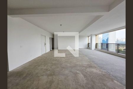 Apartamento à venda com 3 quartos, 211m² em Real Parque, São Paulo