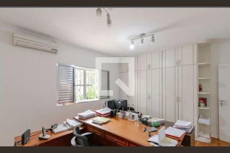Casa à venda com 3 quartos, 150m² em Vila Cordeiro, São Paulo