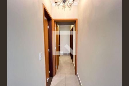 Casa para alugar com 4 quartos, 220m² em Jardim Karaíba, Uberlândia