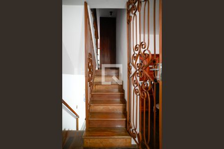 Escada para Dormitórios de casa à venda com 3 quartos, 210m² em Bosque da Saúde, São Paulo