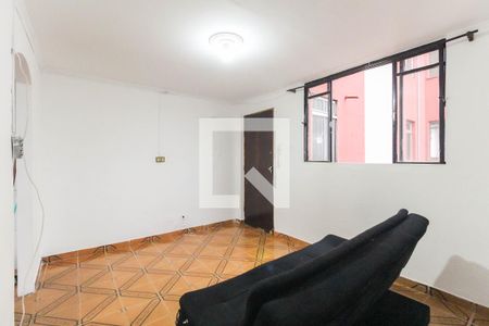 Sala de apartamento para alugar com 2 quartos, 42m² em Conjunto Habitacional Santa Etelvina Ii, São Paulo