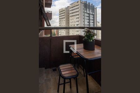 Varanda Sala  de apartamento à venda com 2 quartos, 100m² em Jardim Londrina, São Paulo