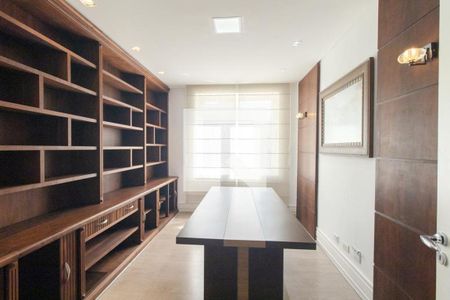 Escritório de apartamento para alugar com 3 quartos, 340m² em Batel, Curitiba