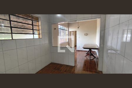 Cozinha de casa para alugar com 4 quartos, 102m² em Esplanada, Belo Horizonte
