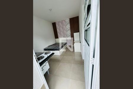 Sala/Quarto de kitnet/studio para alugar com 1 quarto, 17m² em Vila Caputera, Mogi das Cruzes