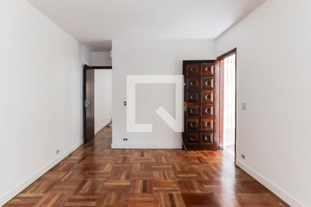 Sala de casa para alugar com 4 quartos, 300m² em Jardim Ester, São Paulo