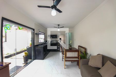 Sala de casa para alugar com 2 quartos, 125m² em Jardim Imperador, Praia Grande