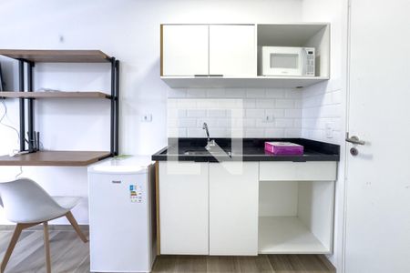 Cozinha de kitnet/studio para alugar com 1 quarto, 22m² em Pinheiros, São Paulo