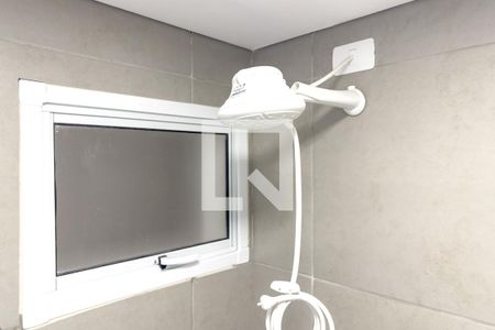 Banheiro de kitnet/studio para alugar com 1 quarto, 22m² em Pinheiros, São Paulo