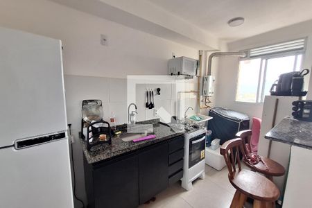 Cozinha de apartamento para alugar com 2 quartos, 48m² em Figueira, Duque de Caxias