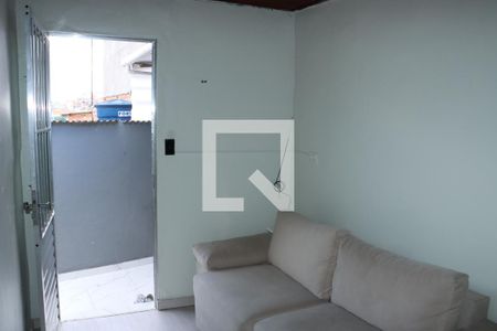 Casa para alugar com 2 quartos, 50m² em Jardim Júlia, Embu das Artes