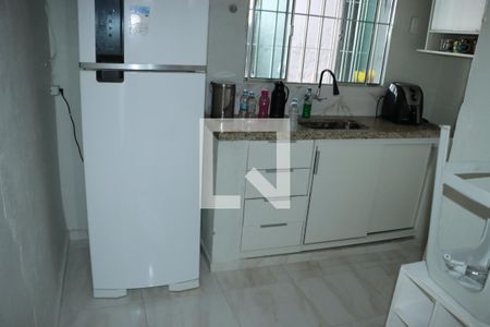 Casa para alugar com 2 quartos, 50m² em Jardim Júlia, Embu das Artes