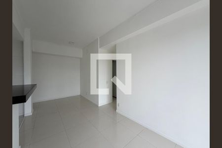 Sala de apartamento para alugar com 3 quartos, 70m² em Anil, Rio de Janeiro