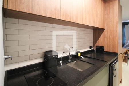 Cozinha de kitnet/studio para alugar com 1 quarto, 27m² em Moema, São Paulo