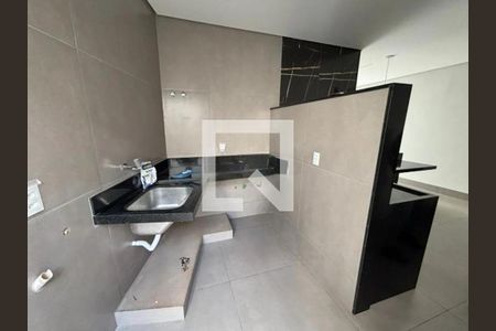 Cozinha de casa para alugar com 3 quartos, 100m² em São Jorge, Uberlândia