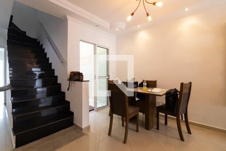 Casa para alugar com 3 quartos, 131m² em Vila Nhocuné, São Paulo