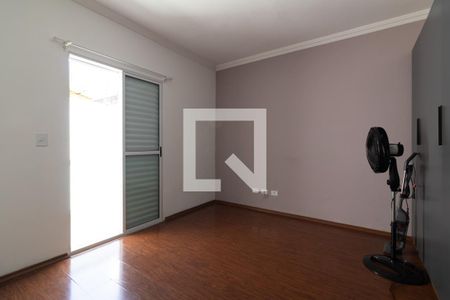 Casa para alugar com 3 quartos, 131m² em Vila Nhocuné, São Paulo