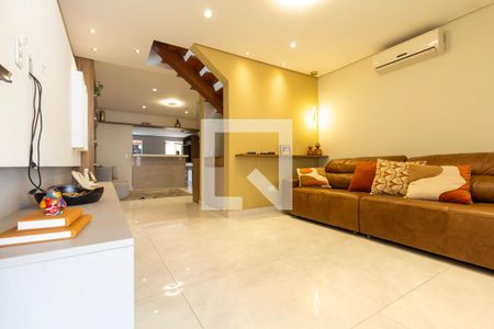 Sala de casa para alugar com 3 quartos, 160m² em Vila Carrão, São Paulo