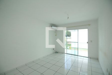 Quarto 2 de casa de condomínio para alugar com 2 quartos, 120m² em Taquara, Rio de Janeiro