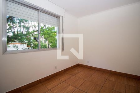 Quarto 1 de apartamento para alugar com 2 quartos, 89m² em Azenha, Porto Alegre