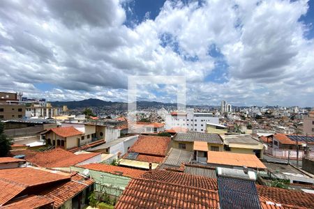 Vista da Sala de apartamento à venda com 3 quartos, 90m² em Sagrada Família, Belo Horizonte