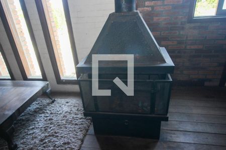 Detalhe da Sala 2 - Lareira de casa à venda com 6 quartos, 300m² em Hípica, Porto Alegre