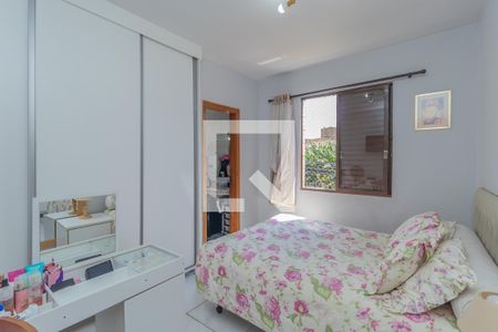 Apartamento à venda com 4 quartos, 99m² em Palmares, Belo Horizonte