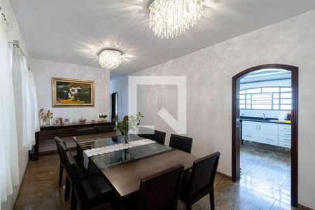 Casa à venda com 4 quartos, 409m² em Vila Rio Branco, São Paulo