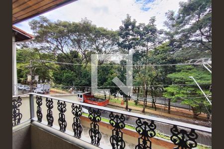 Casa à venda com 5 quartos, 250m² em Vila Guarani (Zona Sul), São Paulo