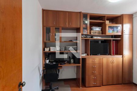 Quarto  de apartamento à venda com 3 quartos, 90m² em Santa Efigênia, Belo Horizonte