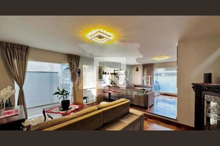 Casa à venda com 4 quartos, 250m² em Santo Amaro, São Paulo