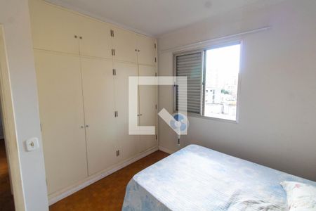 QUARTO 1 de apartamento para alugar com 2 quartos, 70m² em Vila Itapura, Campinas