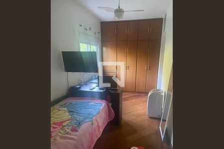 Casa para alugar com 4 quartos, 210m² em Vila Pedra Branca, São Paulo