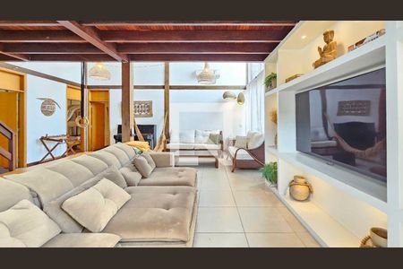 Casa à venda com 3 quartos, 353m² em Vila Velha, Santana de Parnaíba