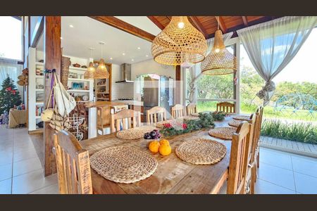 Casa à venda com 3 quartos, 353m² em Vila Velha, Santana de Parnaíba