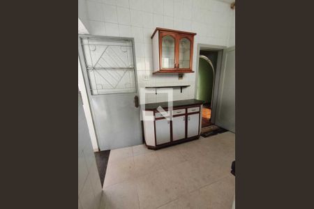 Casa para alugar com 4 quartos, 270m² em Sagrada Família, Belo Horizonte