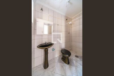 Banheiro  de casa para alugar com 1 quarto, 46m² em Jardim Santo Alberto, Santo André