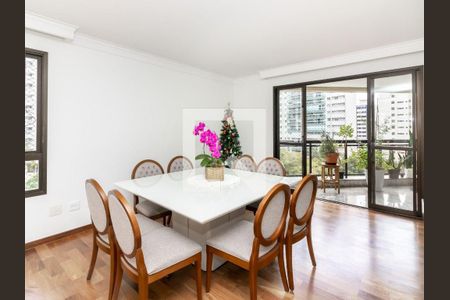 Apartamento à venda com 4 quartos, 221m² em Vila Suzana, São Paulo