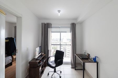 Sala/Cozinha/Área de Serviço  de apartamento para alugar com 1 quarto, 24m² em Vila Ré, São Paulo