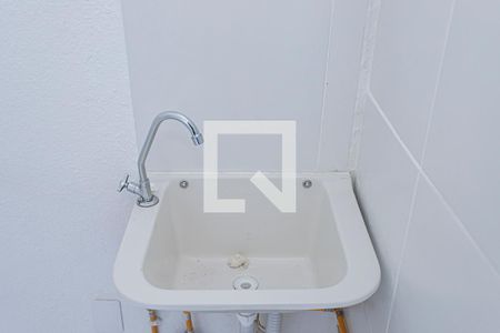 Sala, cozinha e área de serviço de apartamento para alugar com 2 quartos, 32m² em Vila Pereira Cerca, São Paulo